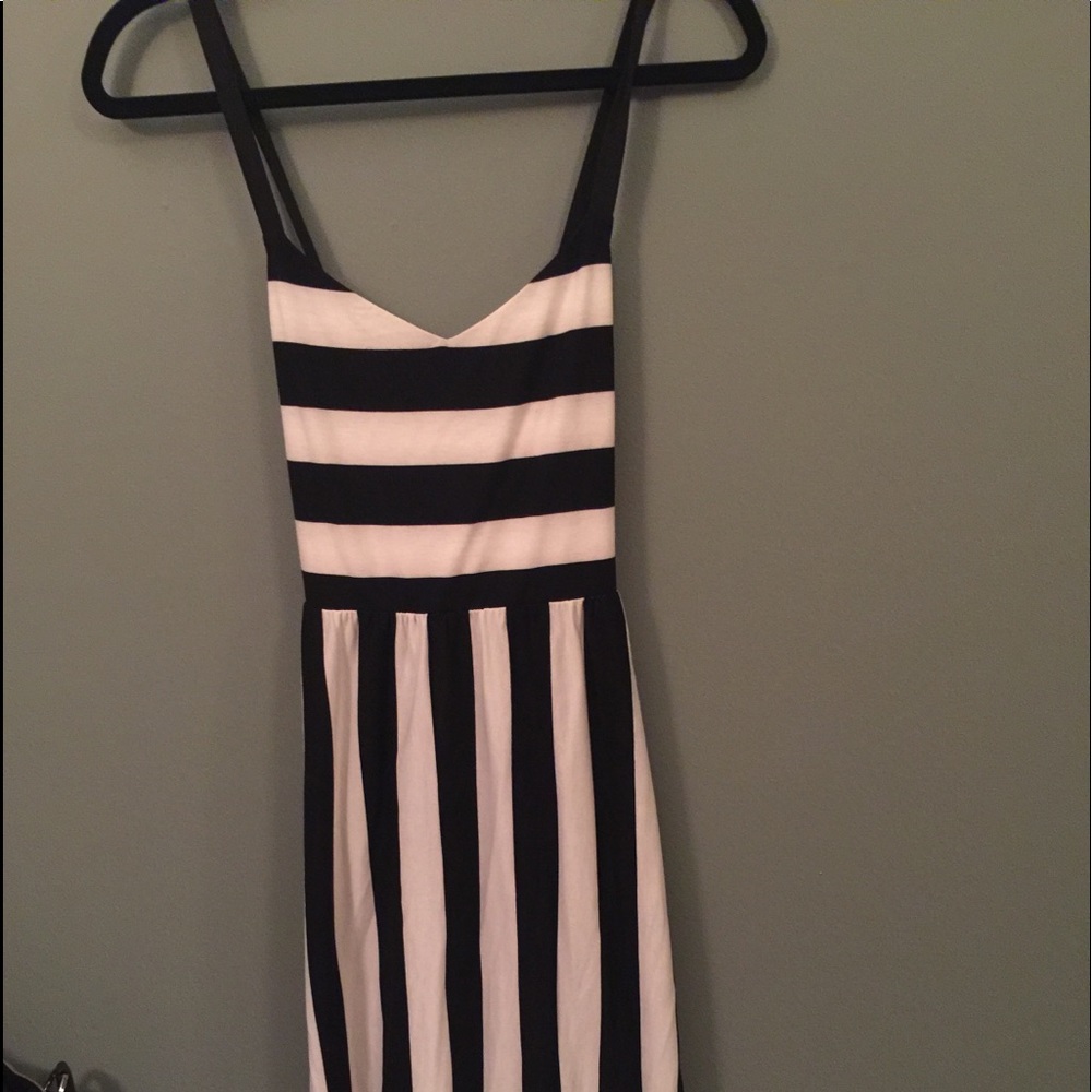 Dress 👗 Black and white